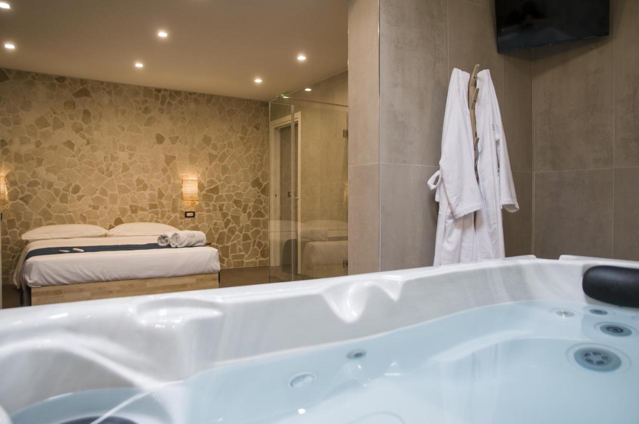 Suite 18 Luxury Apartments Bari Ngoại thất bức ảnh