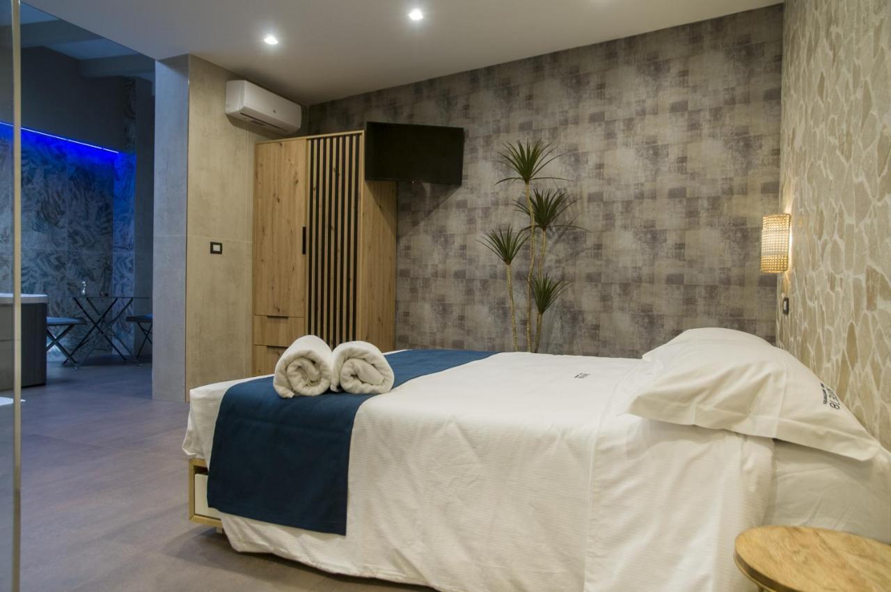 Suite 18 Luxury Apartments Bari Ngoại thất bức ảnh